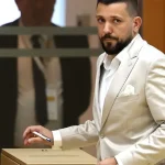 Po odmietnutí BMW nemecká AfD chváli Teslu od Elona Muska