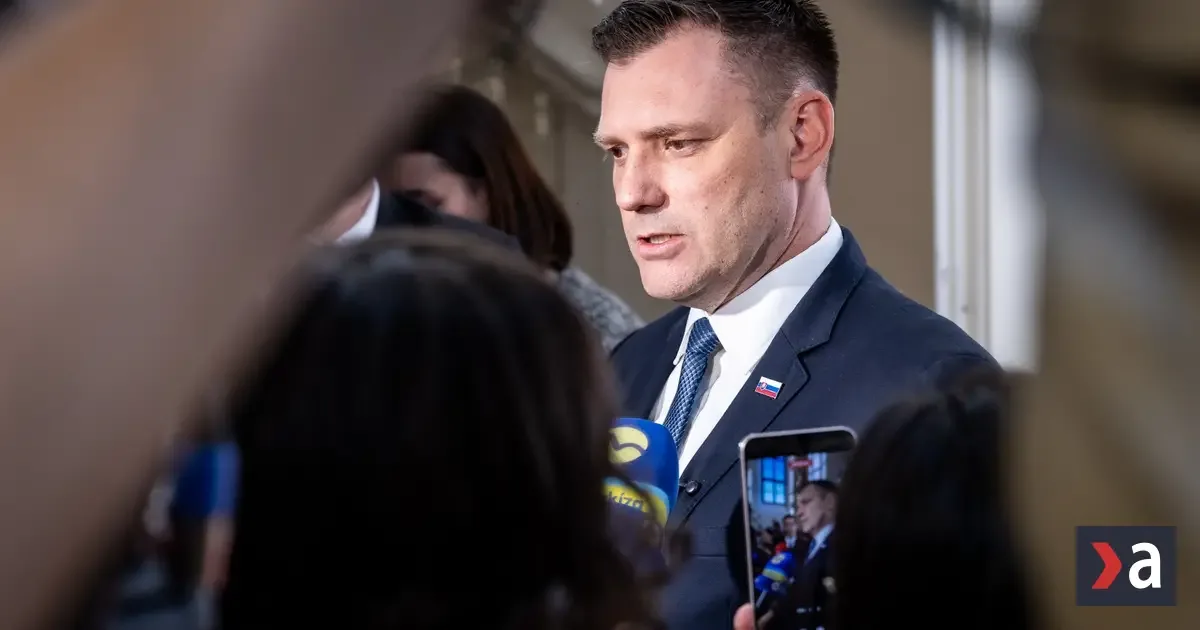 Slováci kritizujú odmeny pre ľudí blízkych Tarabovi: papalášska zlodejina