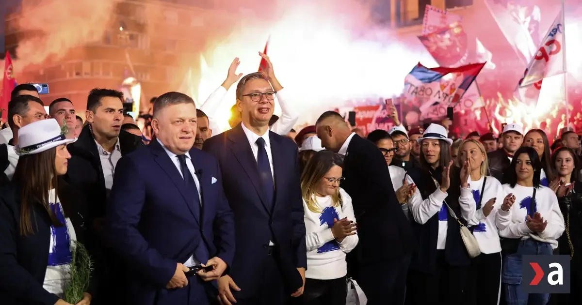 Srbský prezident si obľúbil Roberta Fica. Študenti protestujú proti smerovaniu krajiny