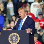 Trump sľúbil rešpektovať výsledky volieb, no pridal jednu podmienku