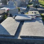 Vandali vo Vrútkach zničili 40 hrobov na cintoríne