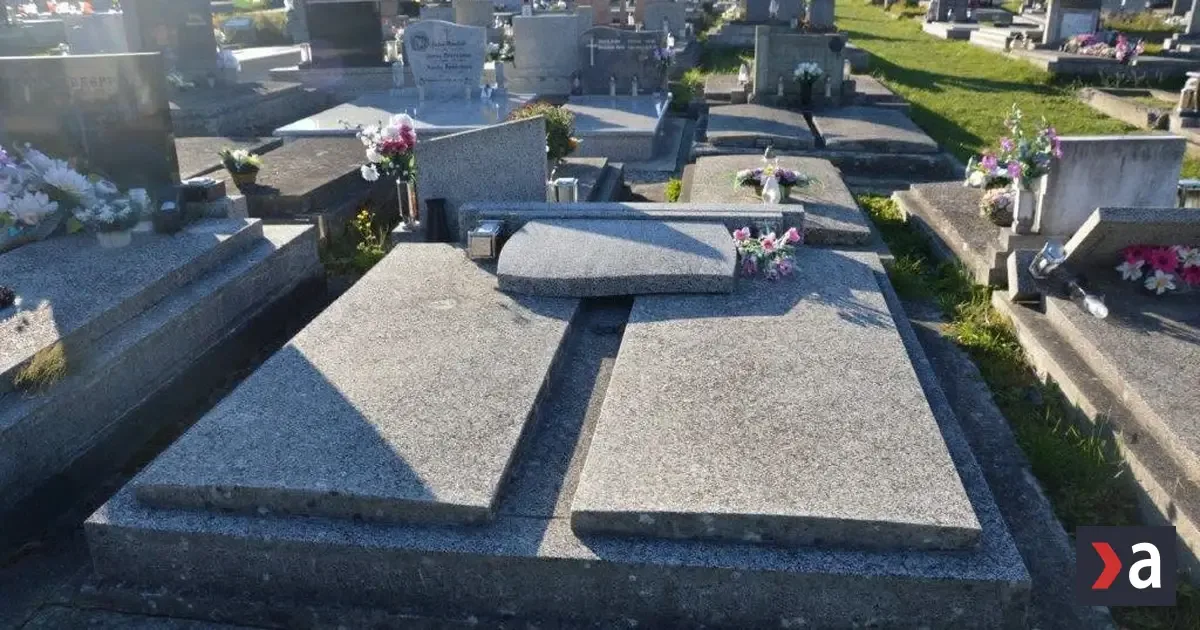 Vandali vo Vrútkach zničili 40 hrobov na cintoríne