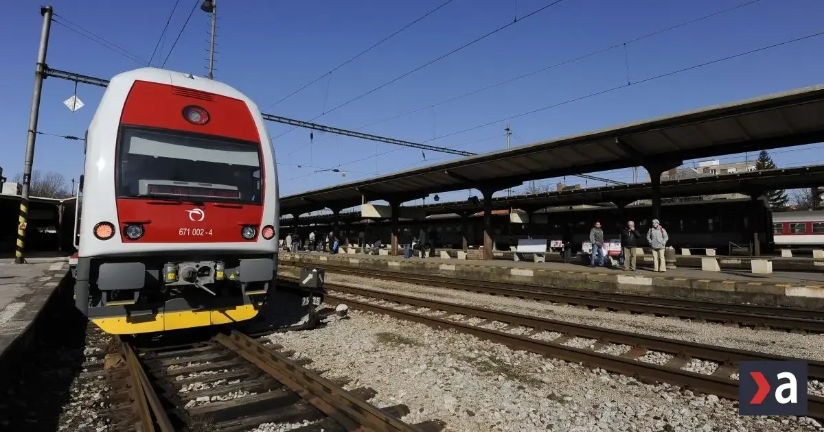 Železnice SR odmietajú obvinenia z obchádzania zákona pri tendroch